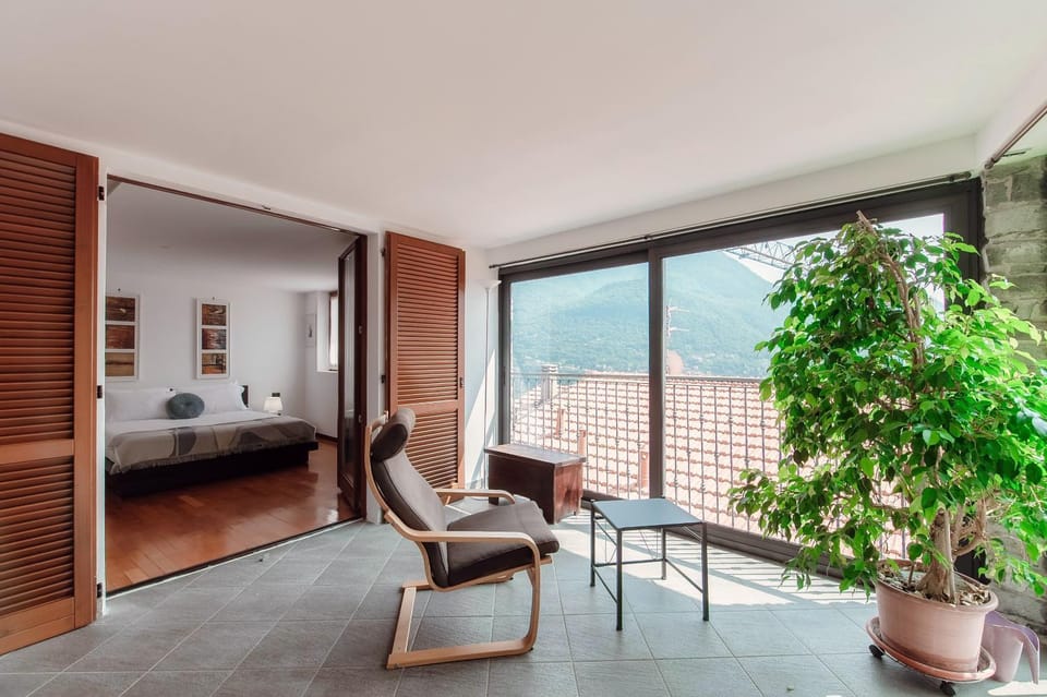 La Colonghera by Quokka 360 - Lake Como Flat With Balcony And View Apartment in Canton of Ticino