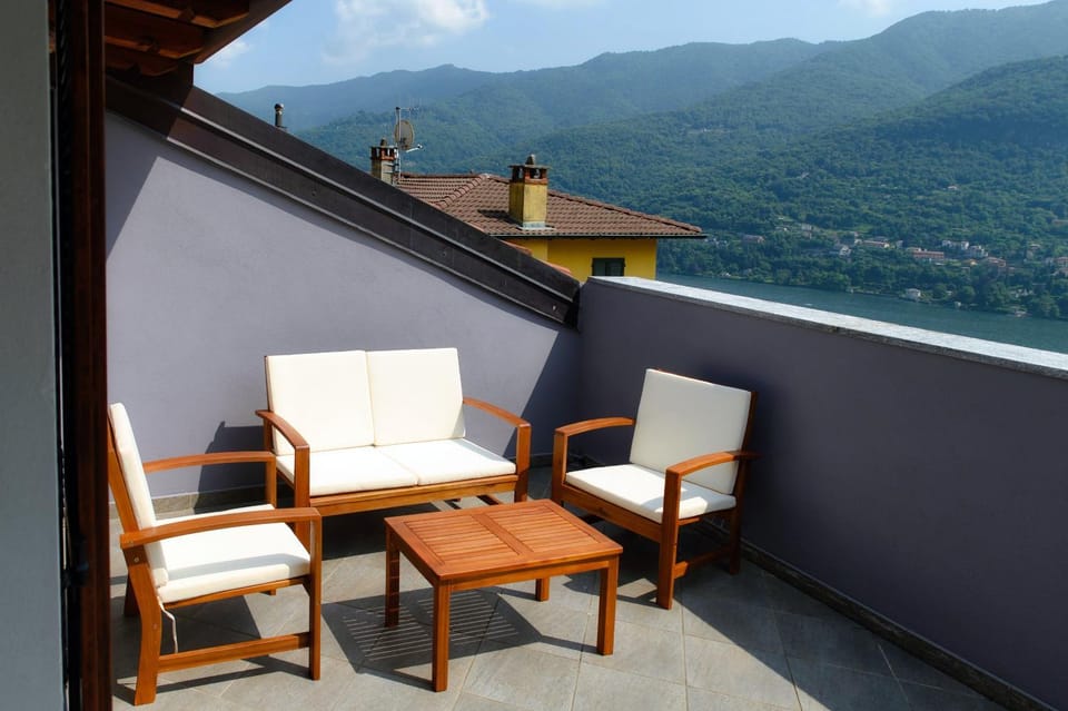 La Colonghera by Quokka 360 - Lake Como Flat With Balcony And View Apartment in Canton of Ticino