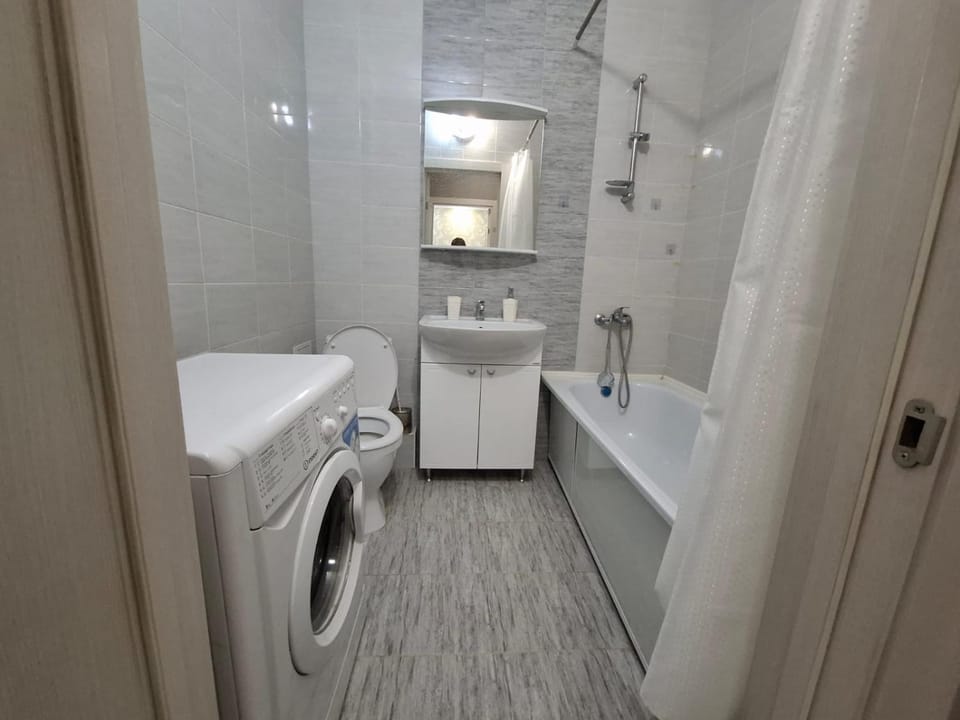 Bathroom, washing machine