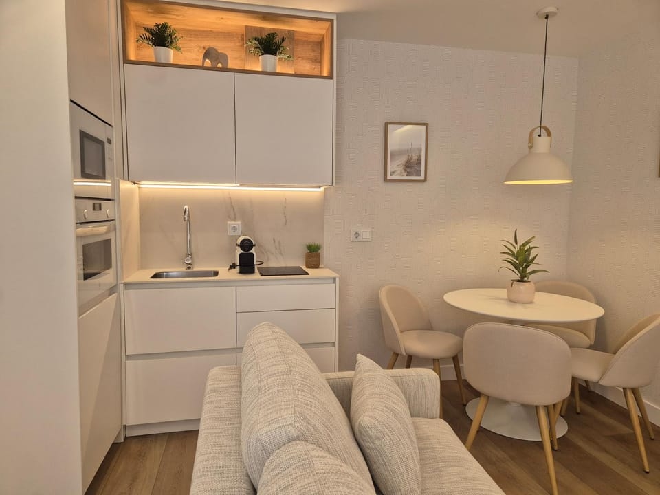 Kitchen or kitchenette, Living room, Seating area