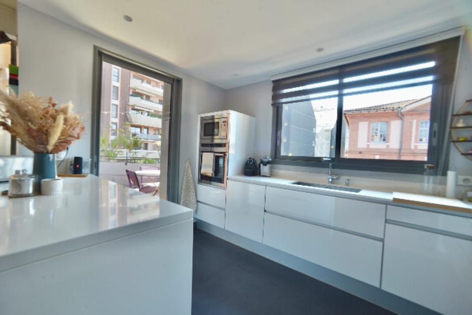 Magnificent apartment with terrace in Toulouse Apartment in Toulouse