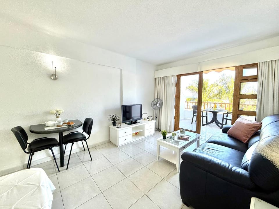 TV and multimedia, View (from property/room), Balcony/Terrace, Dining area