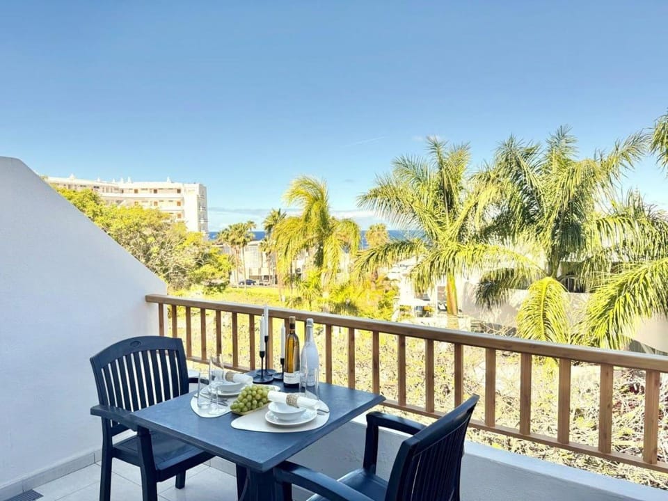 Day, View (from property/room), Balcony/Terrace, Dining area, Sea view