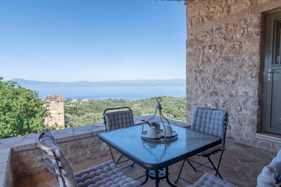 Patio, Day, Natural landscape, View (from property/room), Balcony/Terrace, Seating area, Dining area, Mountain view, Sea view