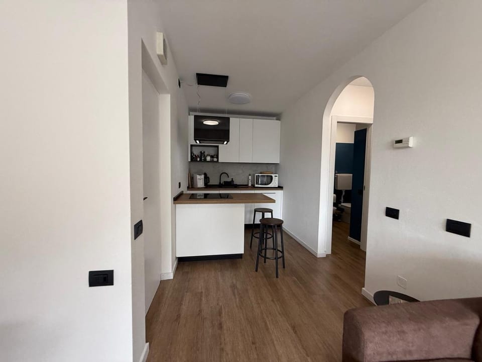 Kitchen or kitchenette, oven, stove