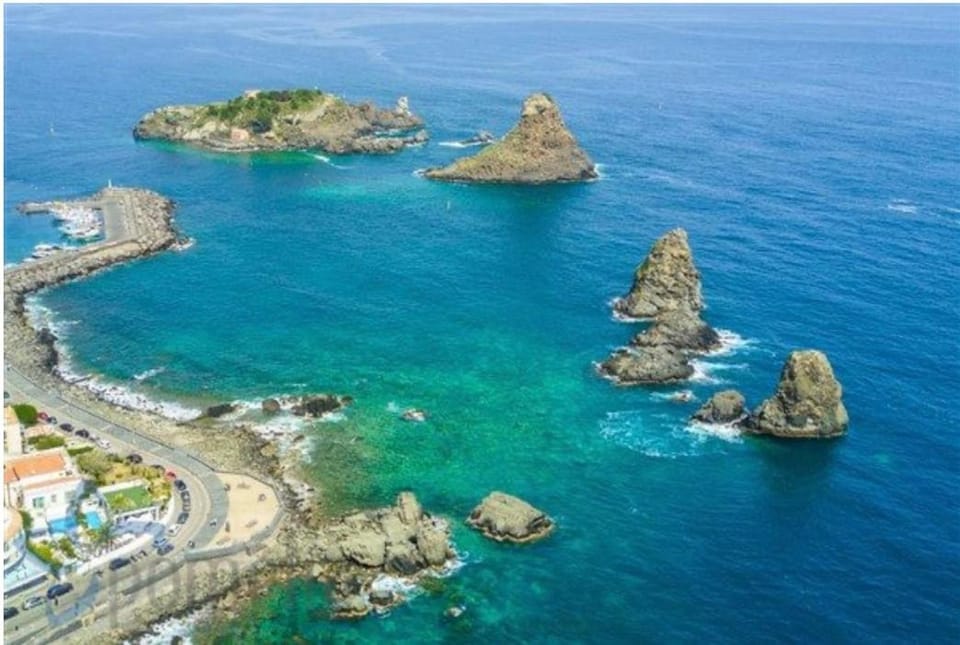 Porticciolo sea view Apartment in Sicily