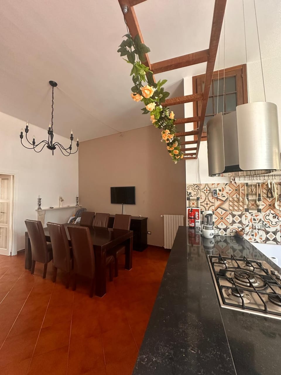 Kitchen or kitchenette, Living room, Dining area, stove