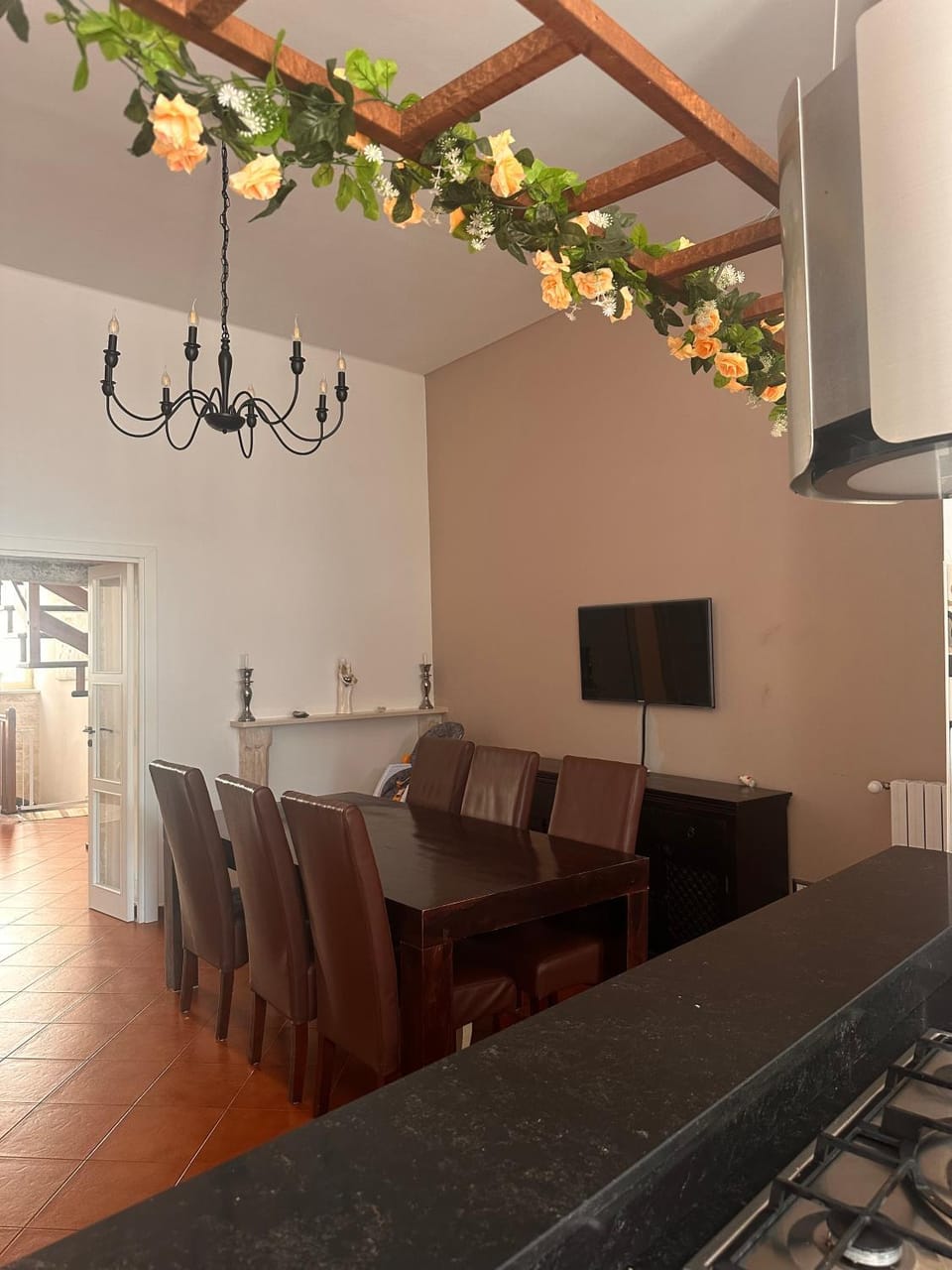 TV and multimedia, Dining area