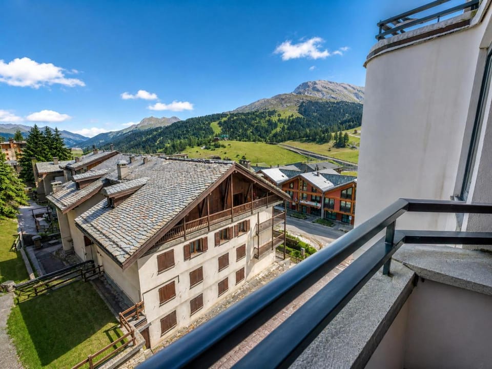 Hostdomus - Ski Golf Apartment in Sestriere