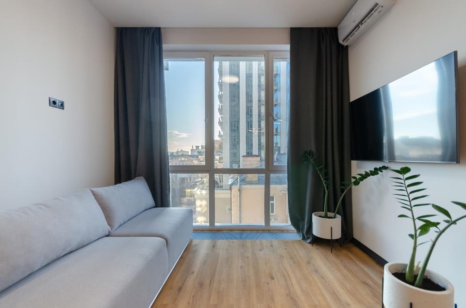 TV and multimedia, Living room, Seating area, air conditioner