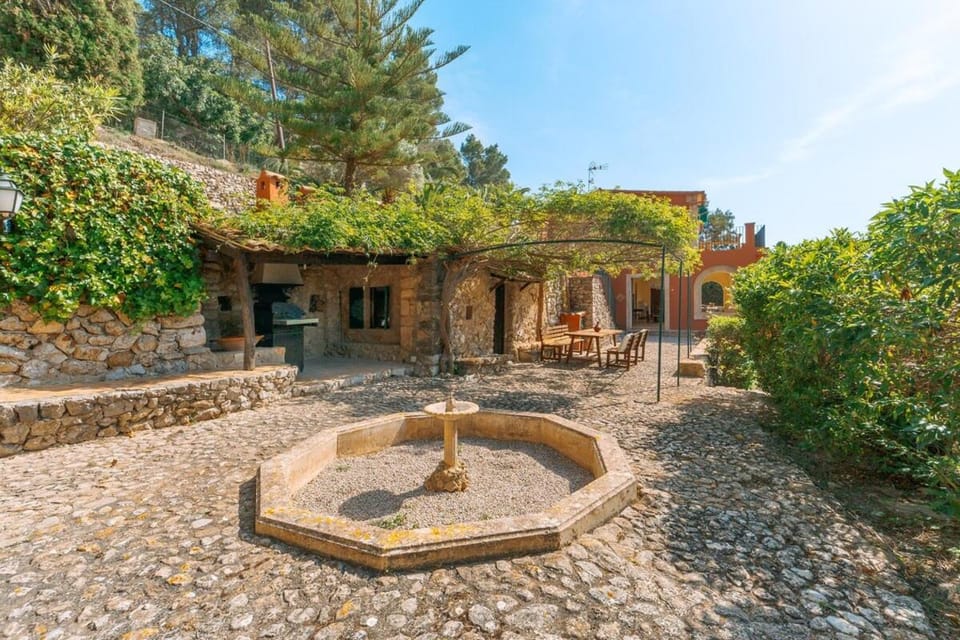 Authentische Finca mit Pool & Traumblick auf Mallorca Villa in Serra de Tramuntana