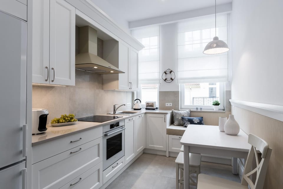Kitchen or kitchenette, Dining area, dishwasher, oven, stove, toaster