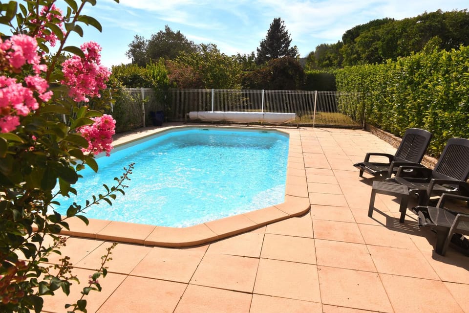 Garden, Garden view, Pool view, Swimming pool, Swimming pool, sunbed