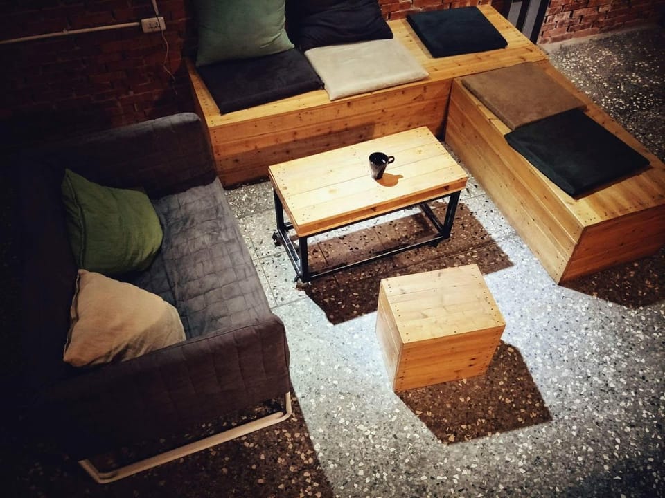 Communal lounge/ TV room, Library, Lobby or reception, Lounge or bar, Other, Decorative detail