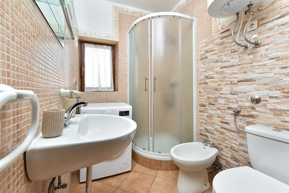 Apartments Suzi 2381 Apartment in Fažana