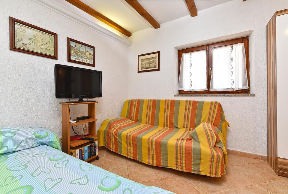 Apartments Suzi 2381 Apartment in Fažana