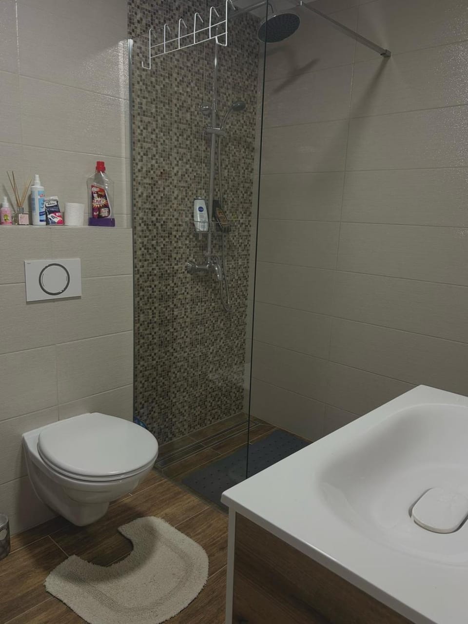 Shower, Toilet, Bathroom