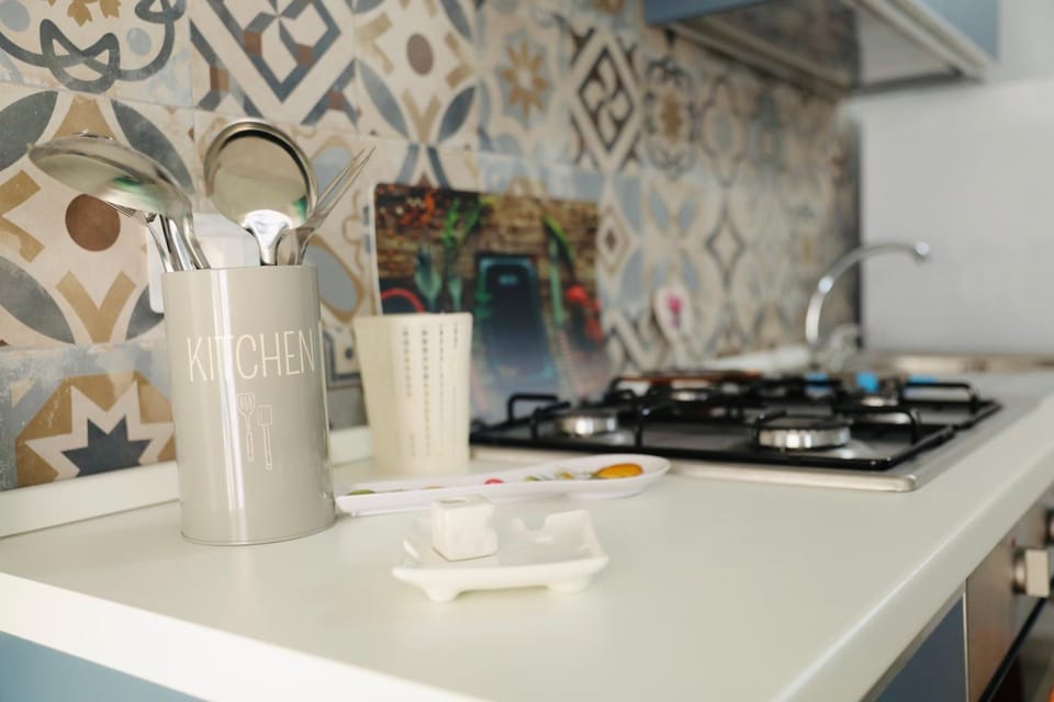 Coffee/tea facilities, Kitchen or kitchenette