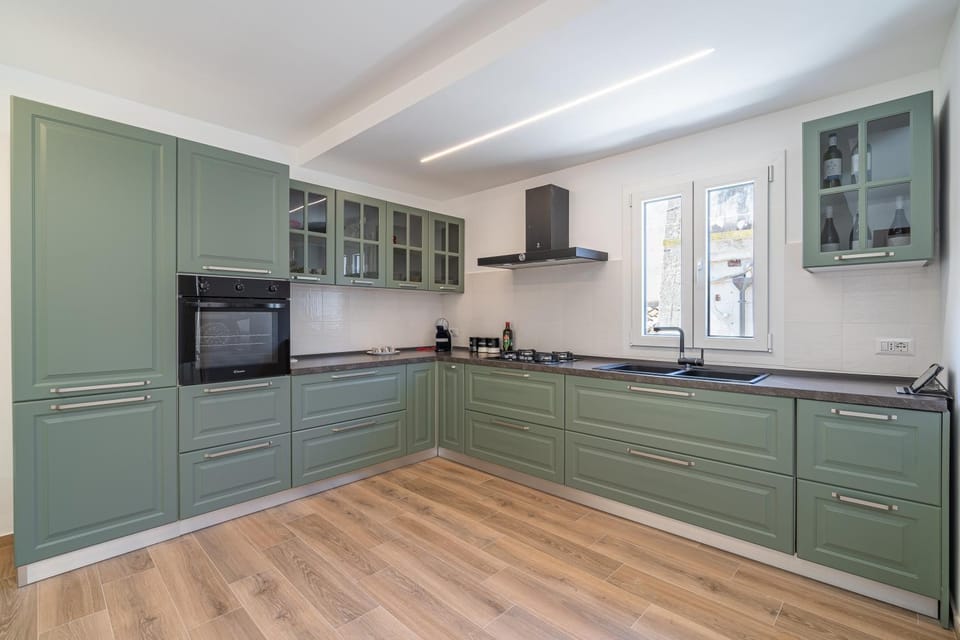 Kitchen or kitchenette, Living room