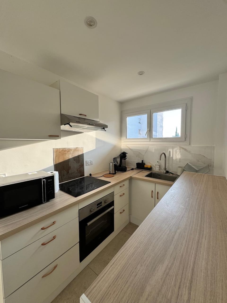 Kitchen or kitchenette, stove