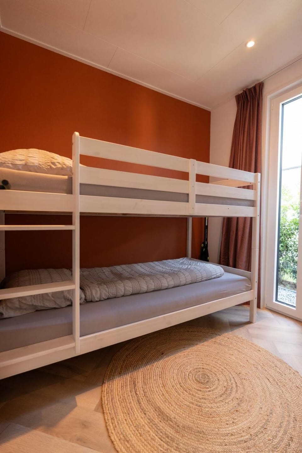 Bedroom, bunk bed
