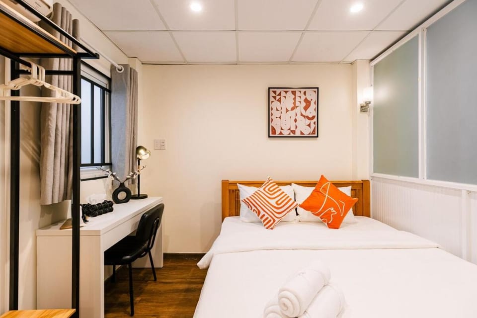 Bed, Bedroom, towels, wardrobe