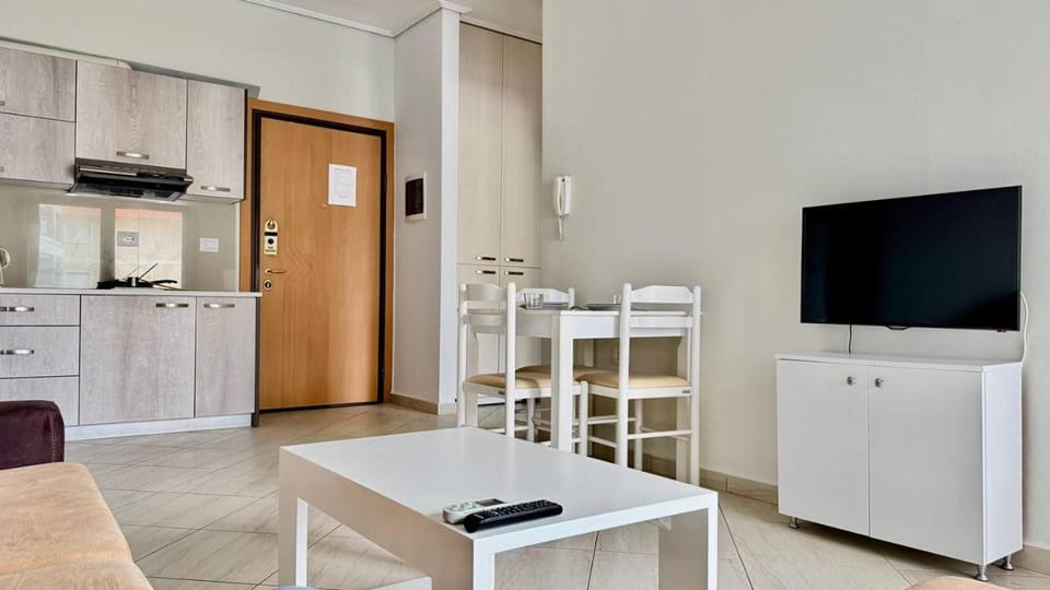 TV and multimedia, Kitchen or kitchenette, Dining area