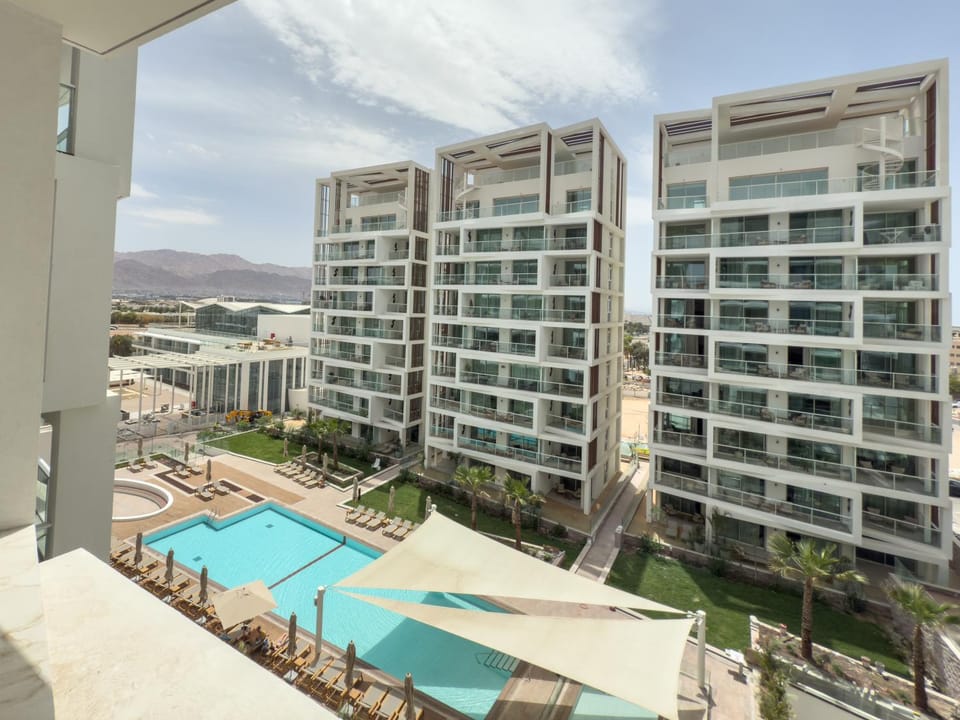 City view, Mountain view, Pool view, Swimming pool