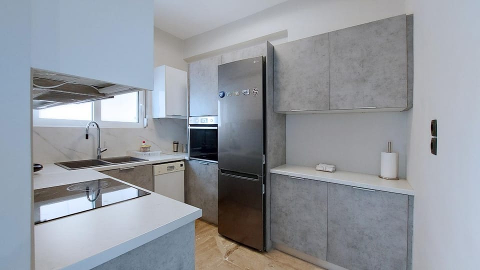 Modern, Renovated Apartment in Nikaia Apartment in Pireas