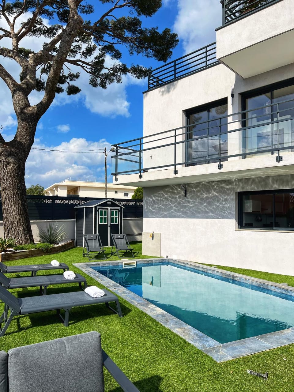 Garden, Garden view, Pool view, Swimming pool, sunbed