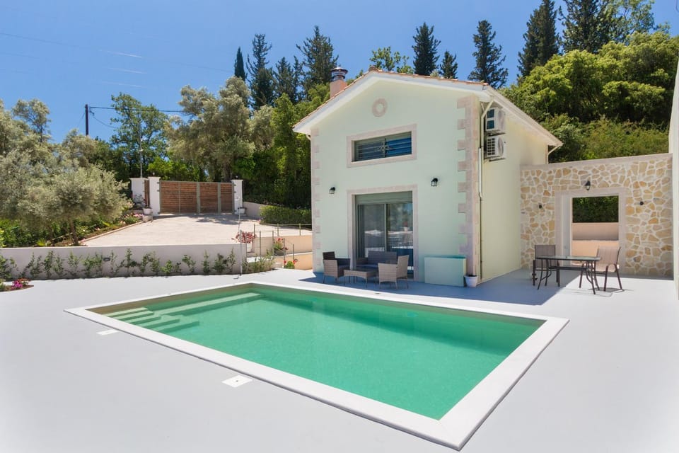 Property building, Pool view, sunbed