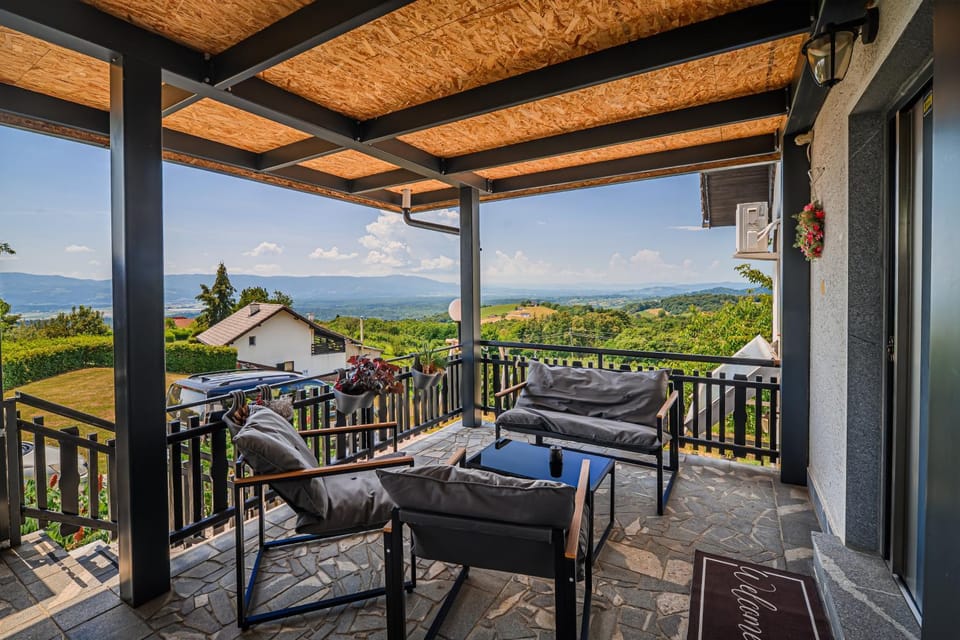 View (from property/room), Balcony/Terrace