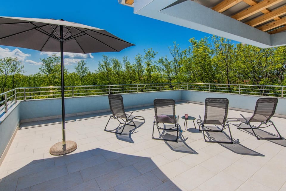 Day, View (from property/room), Balcony/Terrace, sunbed