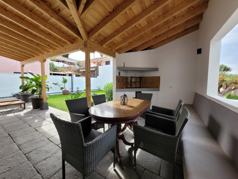 View (from property/room), Balcony/Terrace