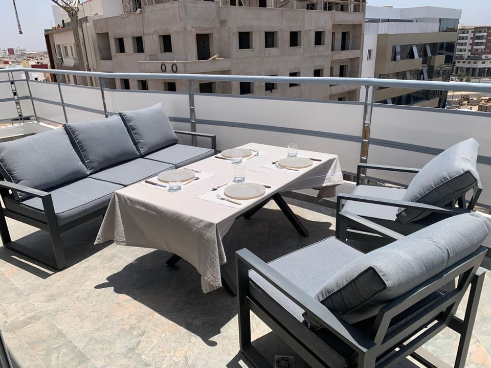 View (from property/room), Balcony/Terrace, Dining area