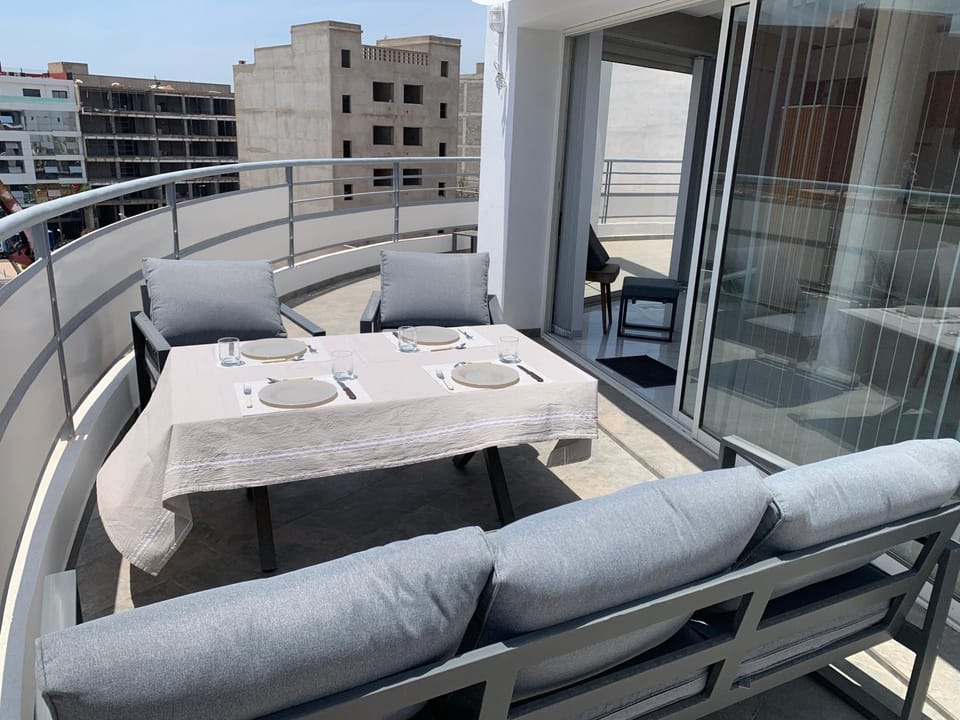 Balcony/Terrace, Dining area
