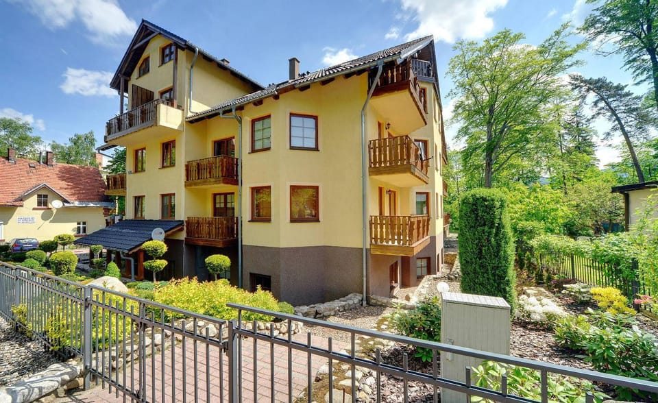 Property building, Day