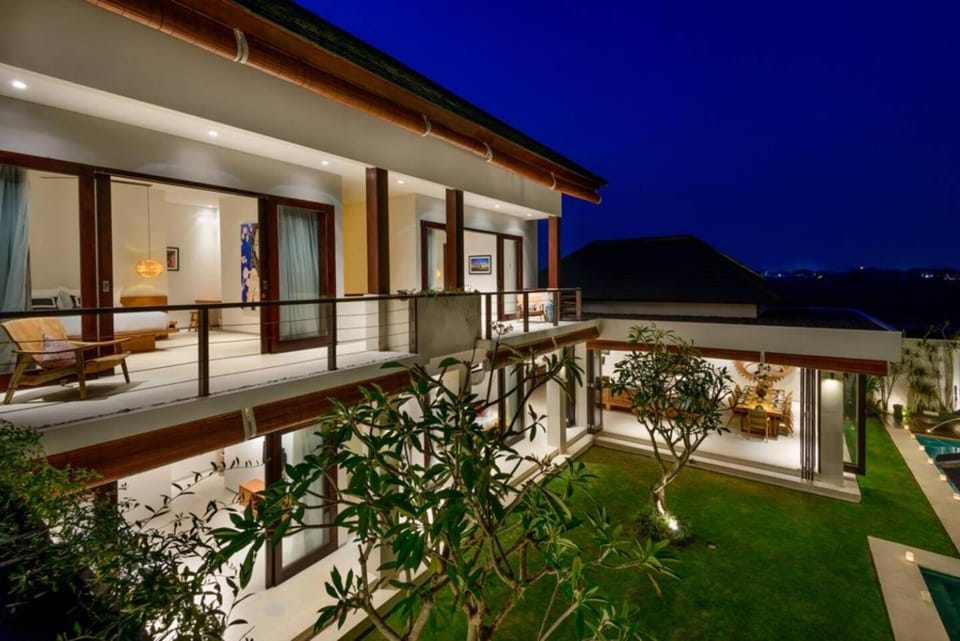 The Maya, Stunning 4BR Family Villa Villa in North Kuta