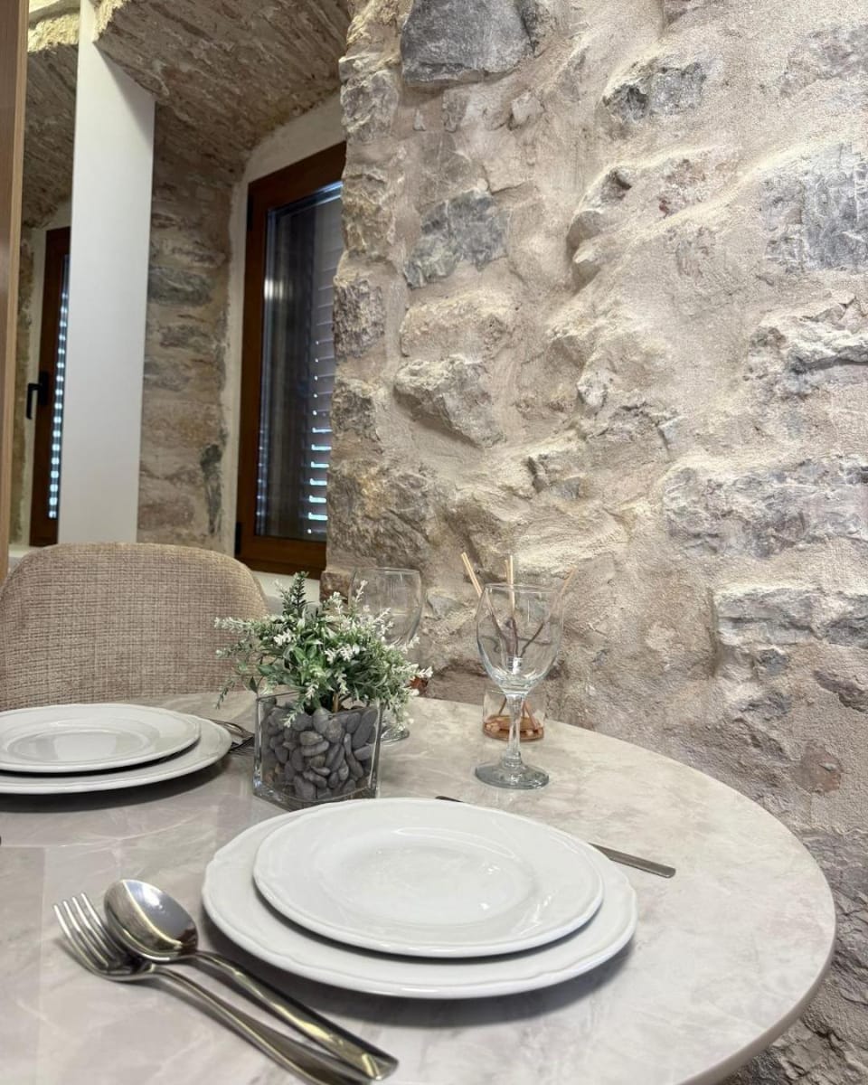 Casa Del Sol Pietra Kotor Apartment in Kotor