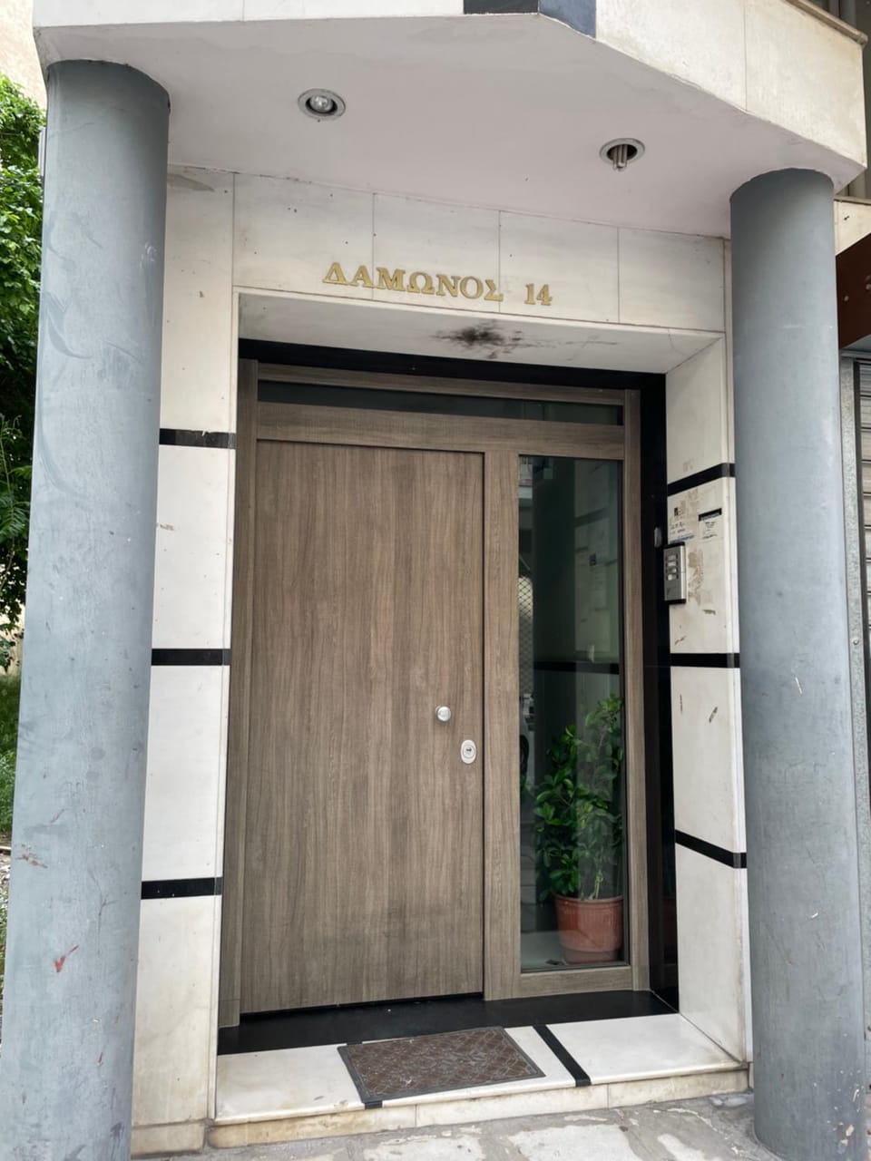 Facade/entrance, Day