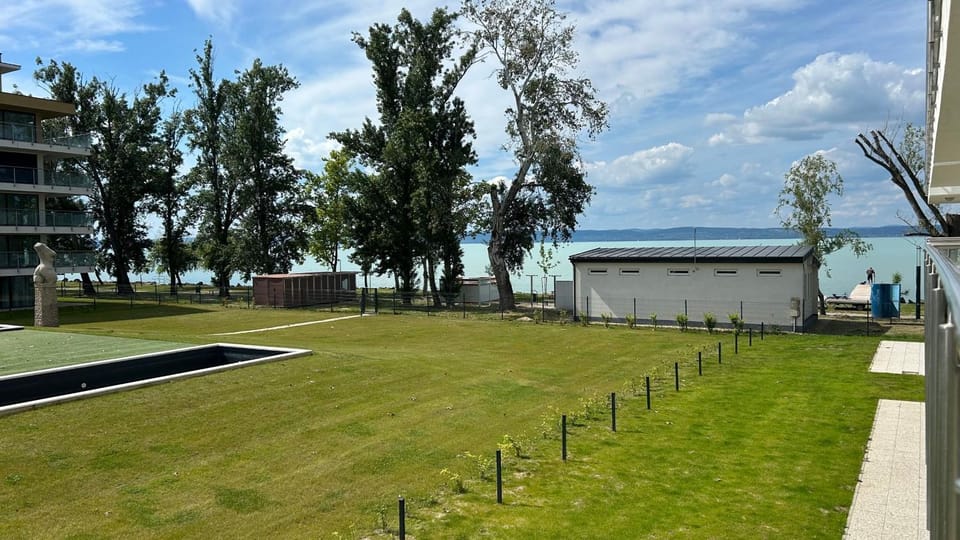 Garden, River view