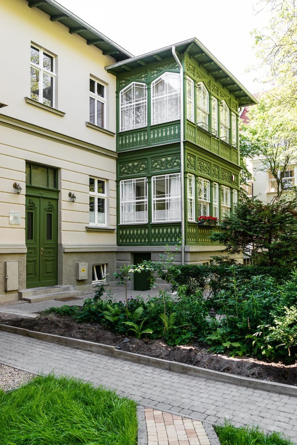 Property building, Garden, Garden view