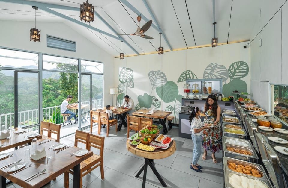 Restaurant/places to eat, Restaurant/places to eat, Breakfast, Buffet breakfast