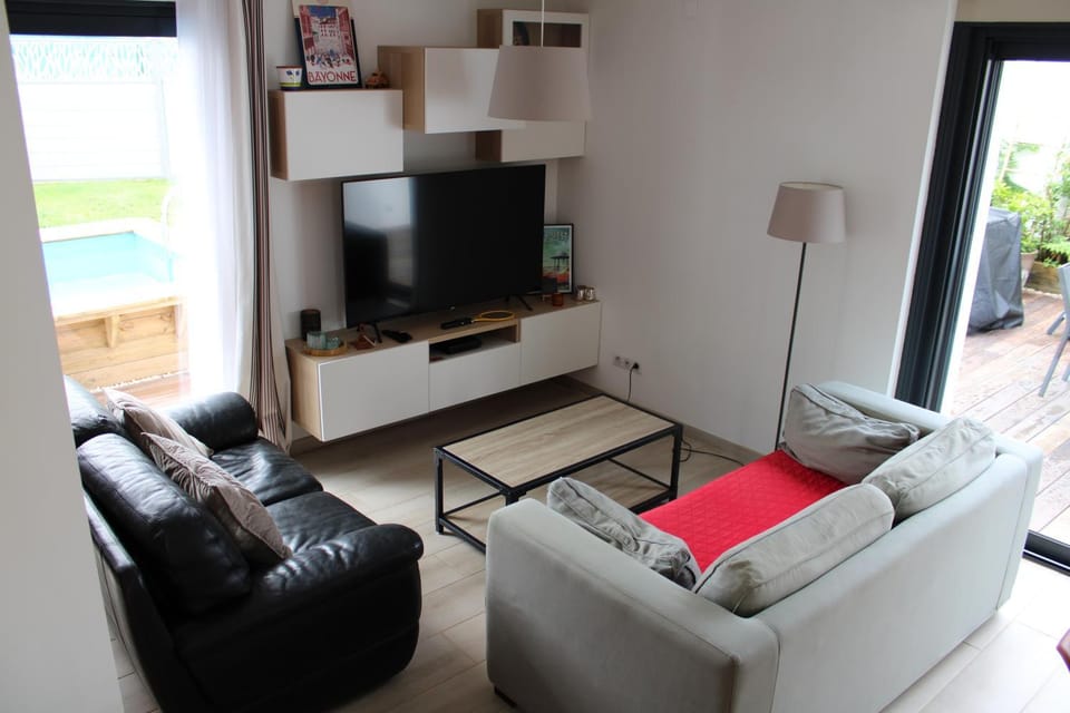 Maison proche plages, au calme, piscine et parking House in Anglet