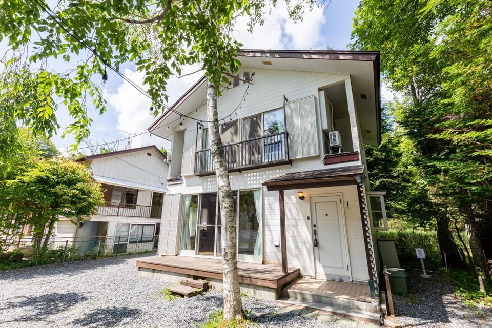 Property building, Day, Garden, Garden view