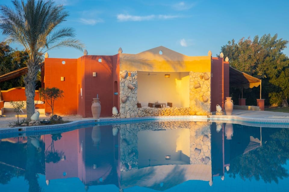 Property building, Pool view