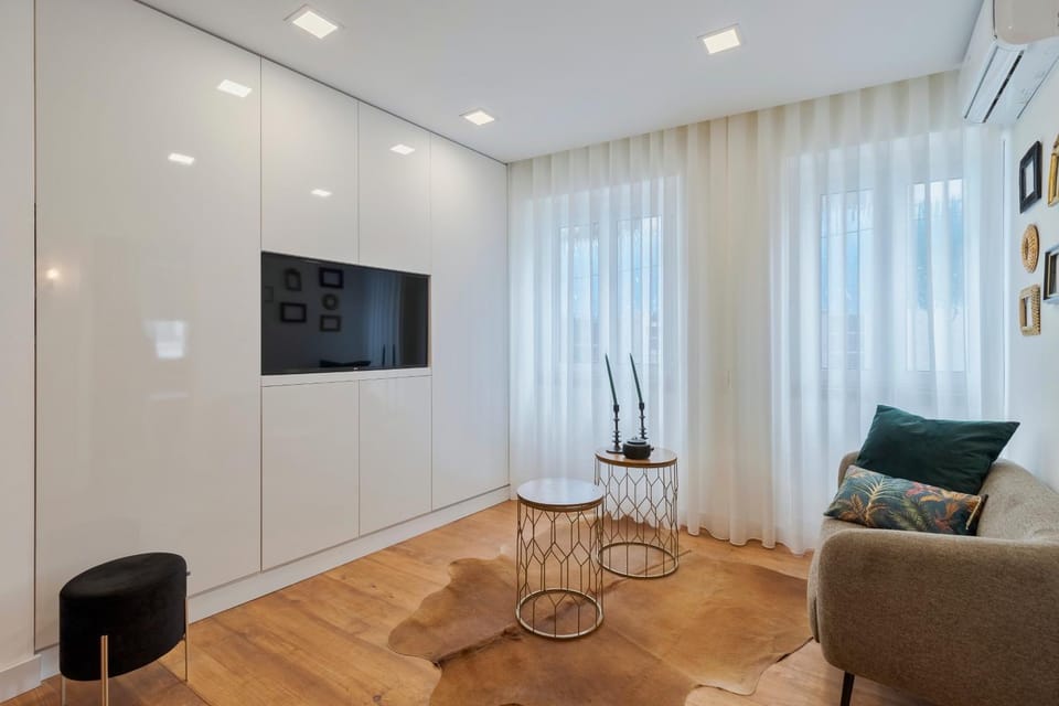 TV and multimedia, Living room, Seating area