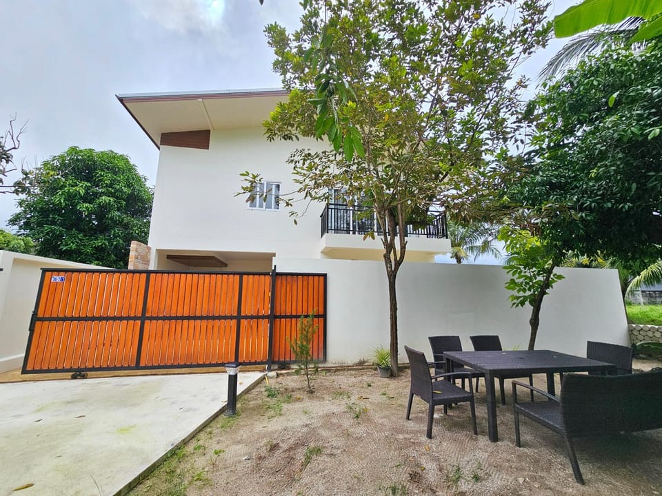 Property building, Garden, Garden view