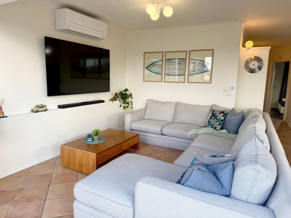 Esplanade Elegance Apartment in Torquay