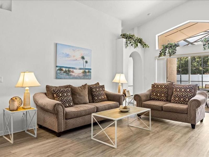 Living room, Seating area